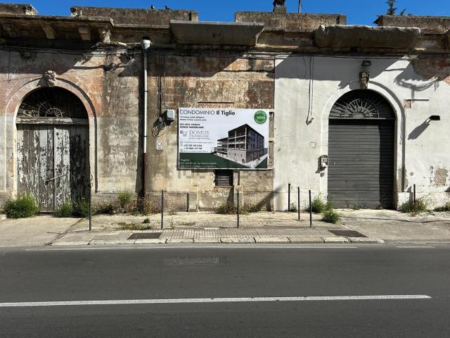 Locale Commerciale in vendita a Centro, Puglia