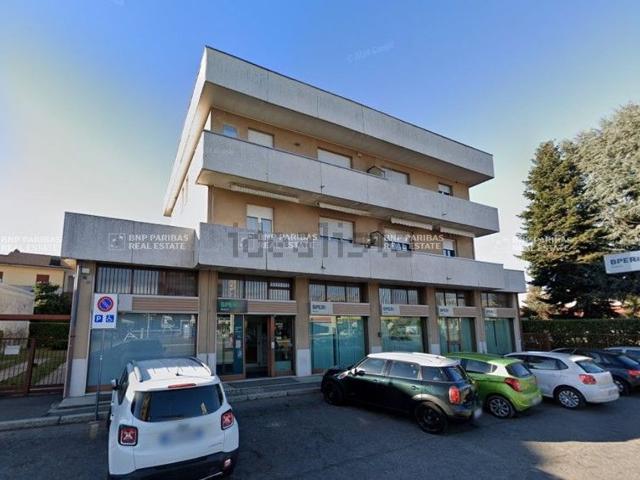 Locale Commerciale in vendita a Cascinetta, Gallarate