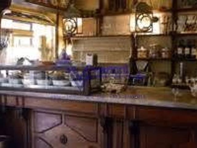 Locale Commerciale in vendita a Città Alta, Bergamo