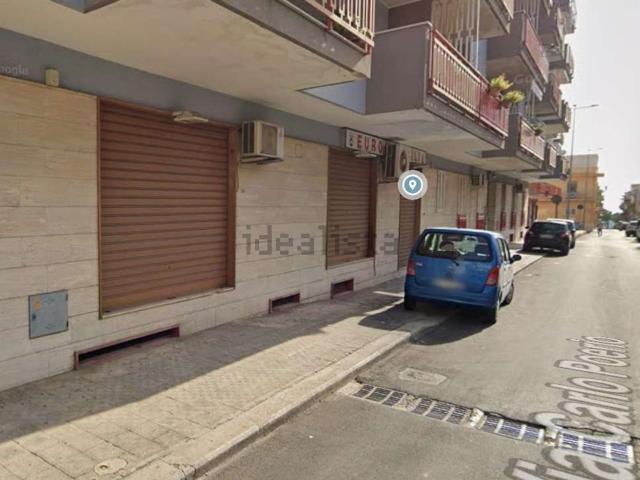 Locale Commerciale in vendita a Massafra, Taranto