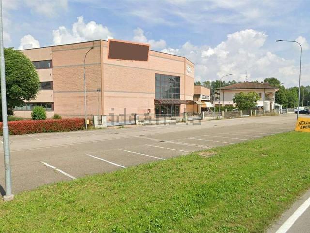 Locale Commerciale in vendita a Unione Comuni Modenesi Area Nord, San Possidonio