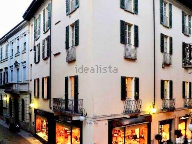 Locale Commerciale in vendita a Sacro Cuore, Piemonte