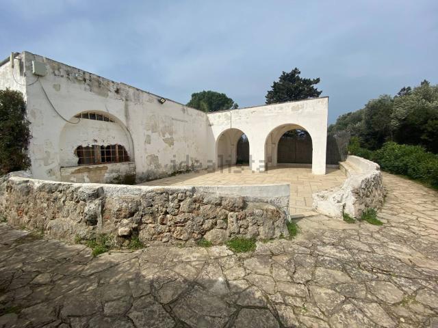 Locale Commerciale in vendita a Puglia, Brindisi