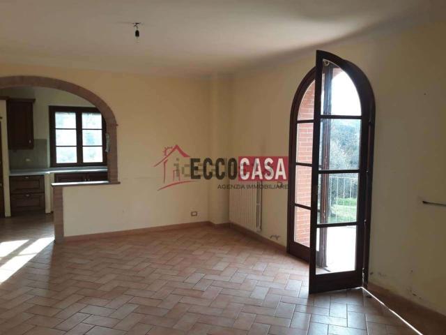 Locale Commerciale in vendita a Casciana Terme Lari, San Ruffino