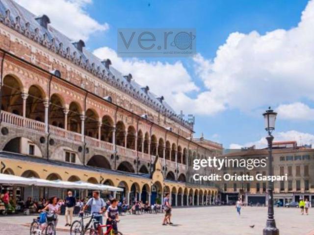 Locale Commerciale in vendita a San Giuseppe, Padova