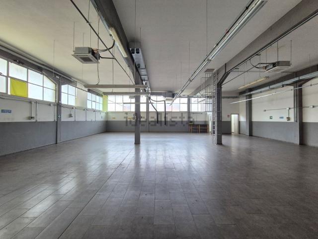 Locale Commerciale in vendita a Ponte a Niccheri, Bagno A Ripoli