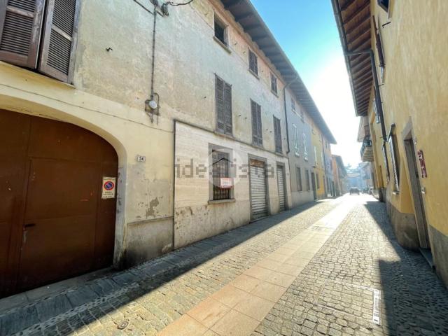 Locale Commerciale in vendita a Boffalora Sopra Ticino, Lombardia
