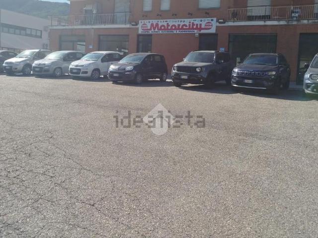 Locale Commerciale in vendita a Piemonte, Torino