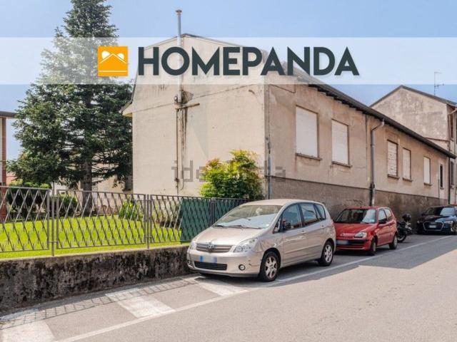 Locale Commerciale in vendita a Jerago Con Orago, Lombardia