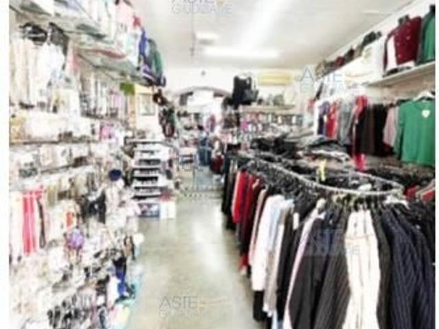 Locale Commerciale in vendita a Pistoia, Toscana