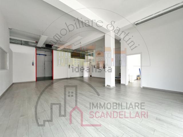 Locale Commerciale in vendita a Padulli, Rimini