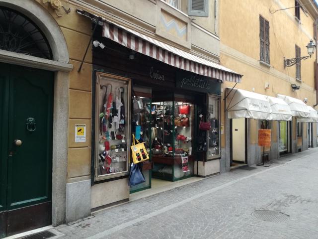 Locale Commerciale in vendita a Piemonte, Alessandria