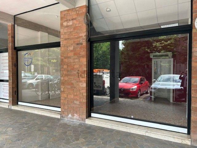 Locale Commerciale in vendita a Buon Pastore, Re
