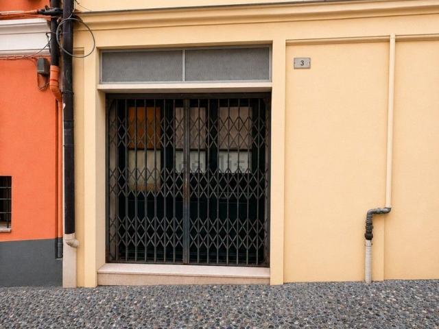 Locale Commerciale in vendita a San Remo, Liguria