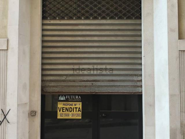Locale Commerciale in vendita a Avellino