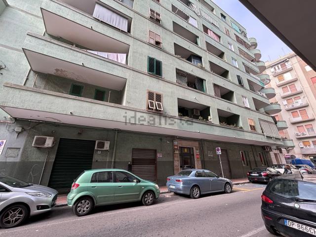 Locale Commerciale in vendita a Puglia, Taranto