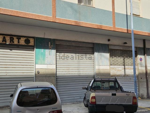Locale Commerciale in vendita a IV Circoscrizione, Messina