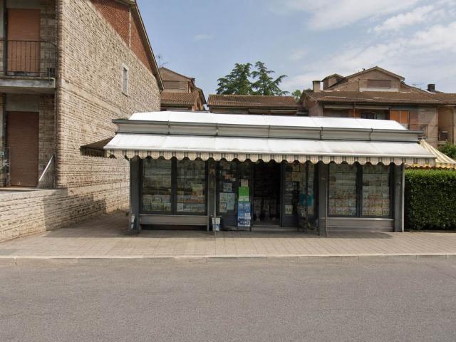 Locale Commerciale in vendita a Cospea, Terni