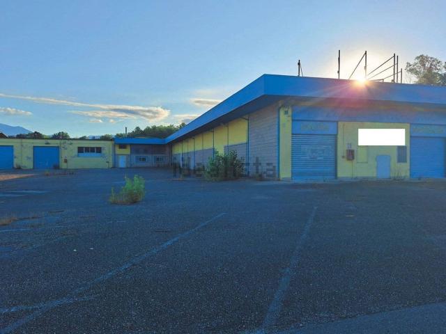 Locale Commerciale in vendita a Cavoni, Frosinone