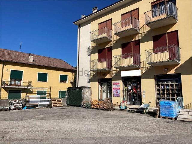 Locale Commerciale in vendita a Castelnovo, Isola Vicentina