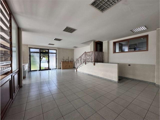Locale Commerciale in vendita a Castiglione Olona, Lombardia