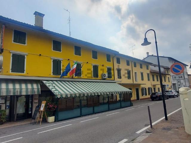 Locale Commerciale in vendita a Roveredo In Piano, Friuli-Venezia Giulia