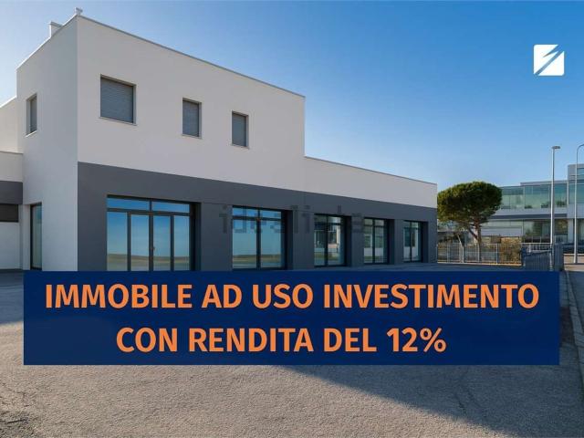 Locale Commerciale in vendita a Baraccola Ovest, Marche