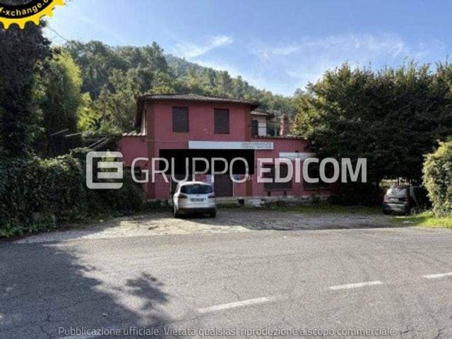 Locale Commerciale in vendita a Campomicciolo, Terni