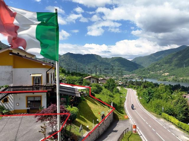Locale Commerciale in vendita a Comunità montana della Valle Sabbia, Idro
