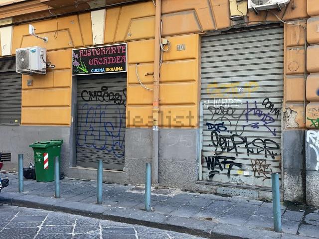 Locale Commerciale in vendita a Municipalità 2, Mercato