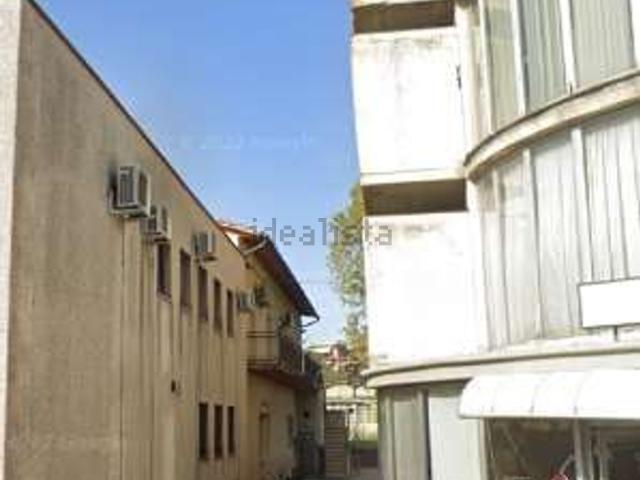 Locale Commerciale in vendita a Olmi, Quarrata