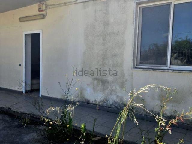 Locale Commerciale in vendita a Lama, Puglia
