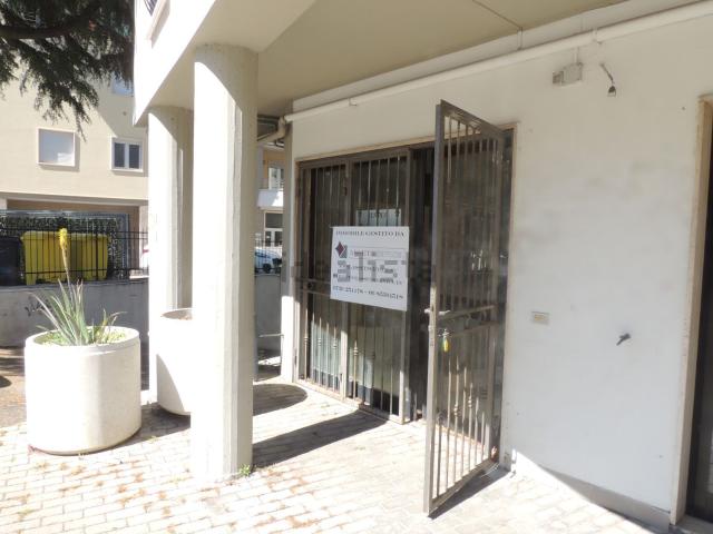 Locale Commerciale in vendita a Centro Storico, Vasto
