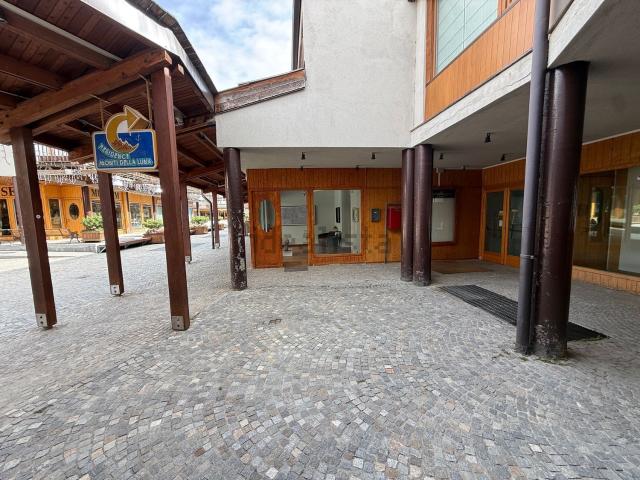 Locale Commerciale in vendita a San Sicario Alto, Cesana Torinese