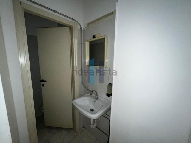 Locale Commerciale in vendita a Bergamo, Lombardia