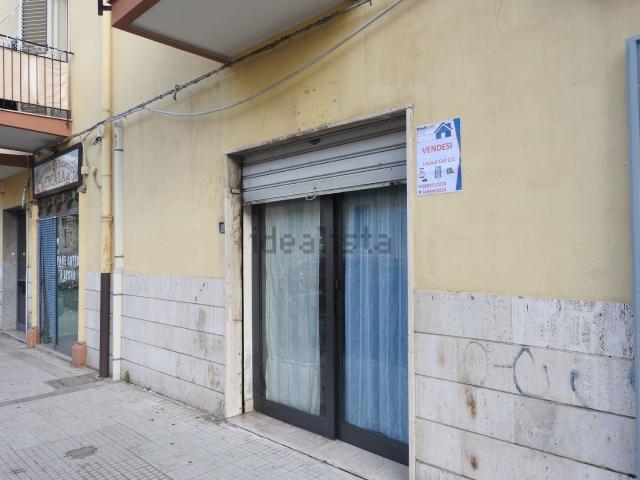 Locale Commerciale in vendita a IV Circoscrizione, Messina