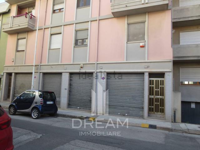 Locale Commerciale in vendita a Quartiere dei Musicisti, Quartu Sant'elena