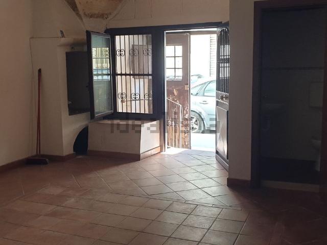 Locale Commerciale in vendita a San Giacomo - Settefrati, Barletta