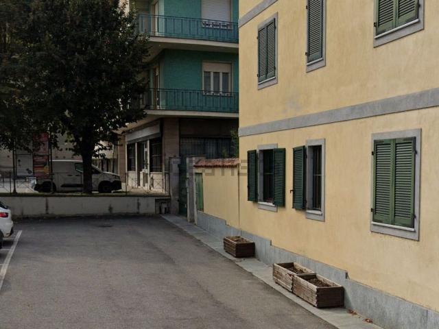 Locale Commerciale in vendita a Piemonte, Cuneo