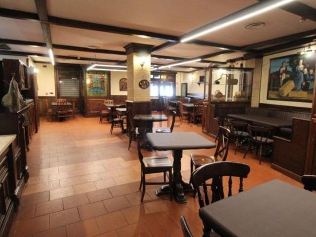 Locale Commerciale in vendita a Puglia, Taranto