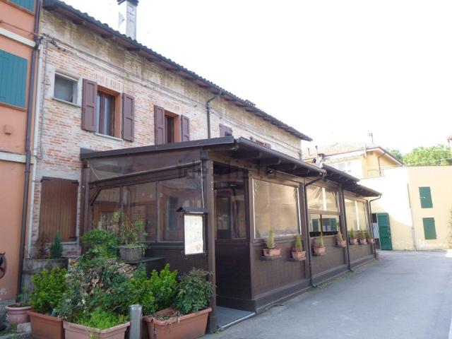 Locale Commerciale in vendita a Nuovo Circondario Imolese, Castel Guelfo Di Bologna