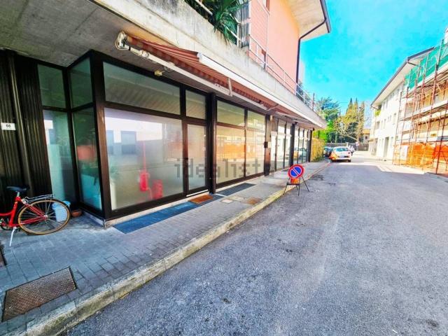 Locale Commerciale in vendita a Cormons, Friuli-Venezia Giulia