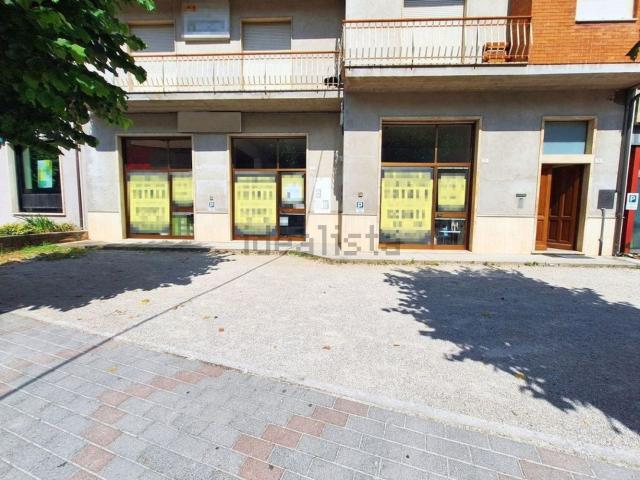 Locale Commerciale in vendita a Marche, Ascoli Piceno