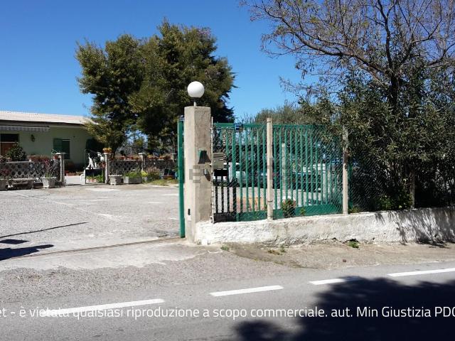 Locale Commerciale in vendita a Reitano, Sicilia