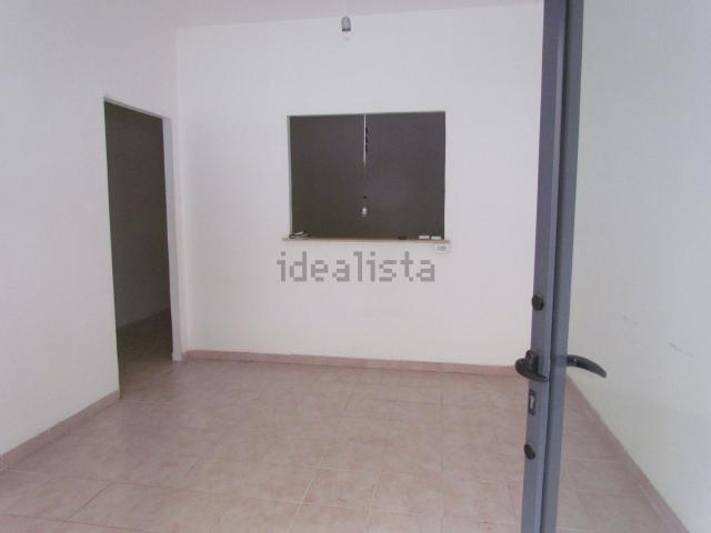 Locale Commerciale in vendita a Chieti Scalo, Chieti
