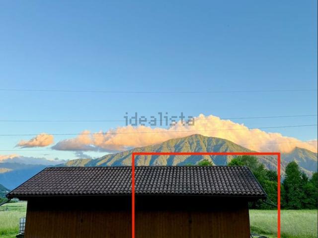 Locale Commerciale in vendita a Feltre, Veneto