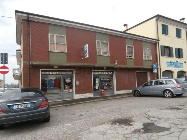 Locale Commerciale in vendita a Mizzana, Ferrara