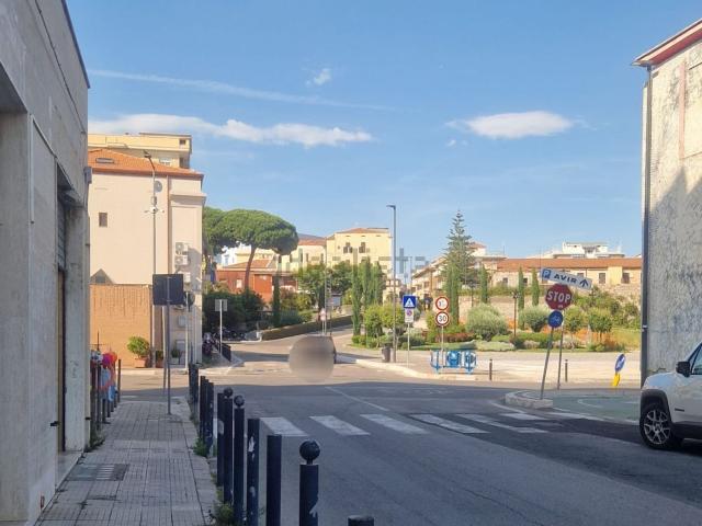Locale Commerciale in vendita a Serapo, Gaeta