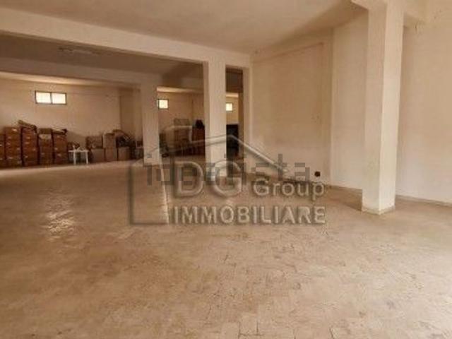 Locale Commerciale in vendita a Alcamo, Sicilia