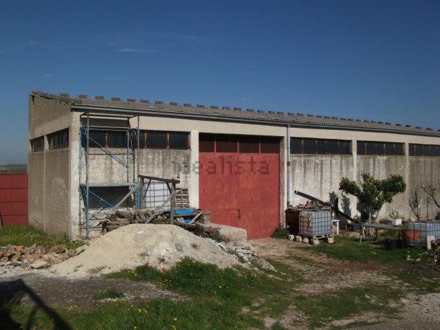 Locale Commerciale in vendita a Puglia, Bari
